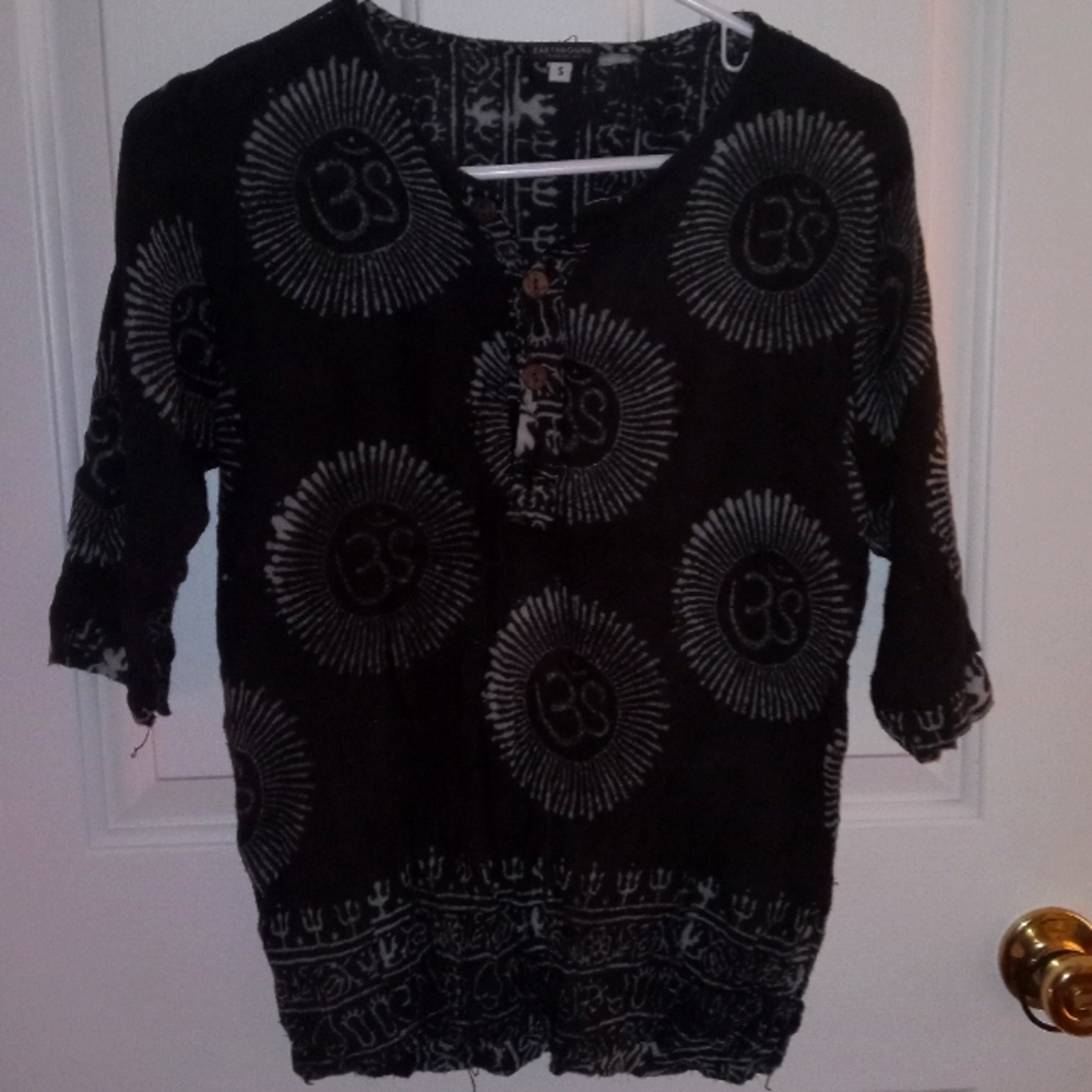 EARTHBOUND bojo quarter sleeve top.